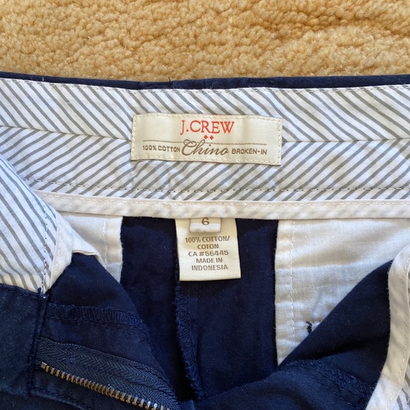 J. crew women’s size 6 shorts color navy blue - Picture 3 of 4